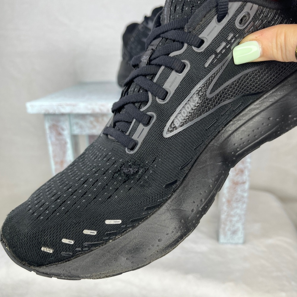 Brooks Black Athletic Shoes - Picture 3 of 10